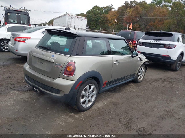 2009 MINI COOPER S WMWMF73589TT93982 Photo 3