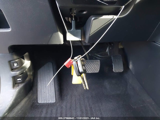 Honda CR-V LX 2018 2HKRW6H33JH220082 Image 11