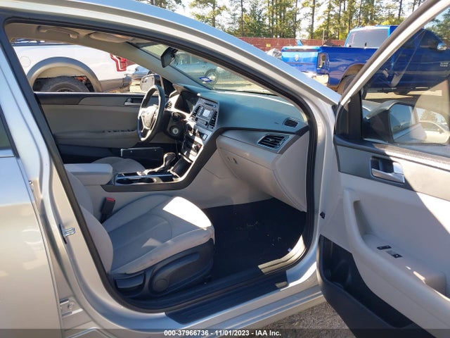 2016 HYUNDAI SONATA VIN: 5NPE24AF4GH403258