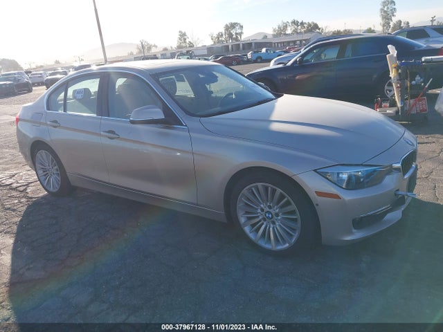 2015 WBA3D3C52FK157484 main image