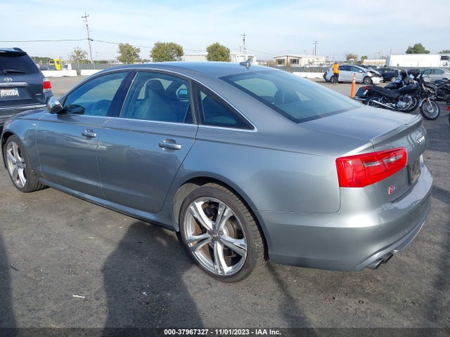 2015 AUDI S6 WAUF2AFC7FN011548 Photo 2