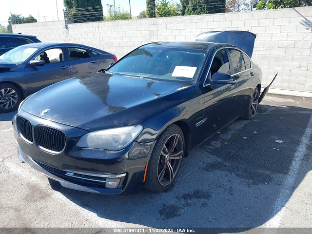 2013 Bmw 740i მანქანა იყიდება აუქციონზე, vin: WBAYA6C53DD143403, აუქციონის ნომერი: 37967411