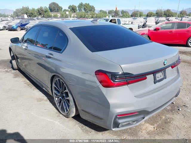 BMW 740I 2022 WBA7T2C07NCH14114 Image 3