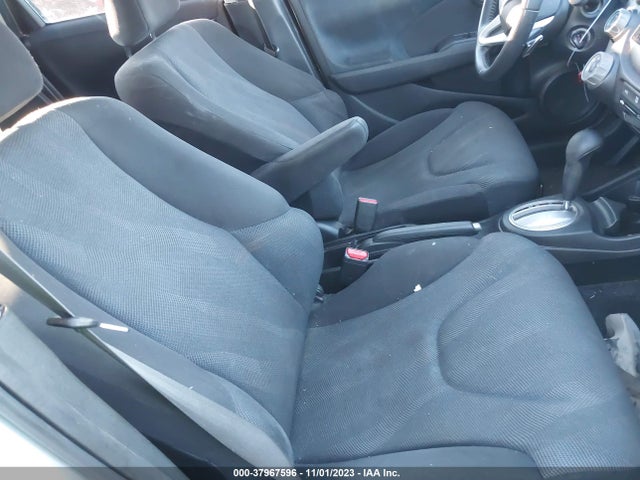 2011 HONDA FIT SPORT VIN: JHMGE8H51BS006152