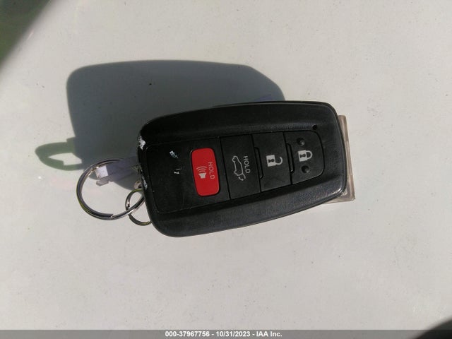 2022 TOYOTA RAV4 XLE VIN: 2T3P1RFV0NW271260