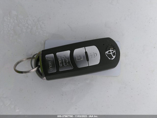 Toyota YARIS LE 2020 3MYDLBYV7LY711114 Image 11