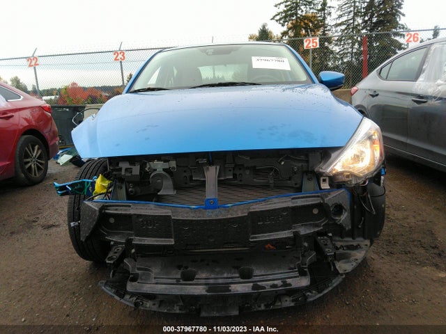 Toyota YARIS LE 2020 3MYDLBYV7LY711114 Image 13