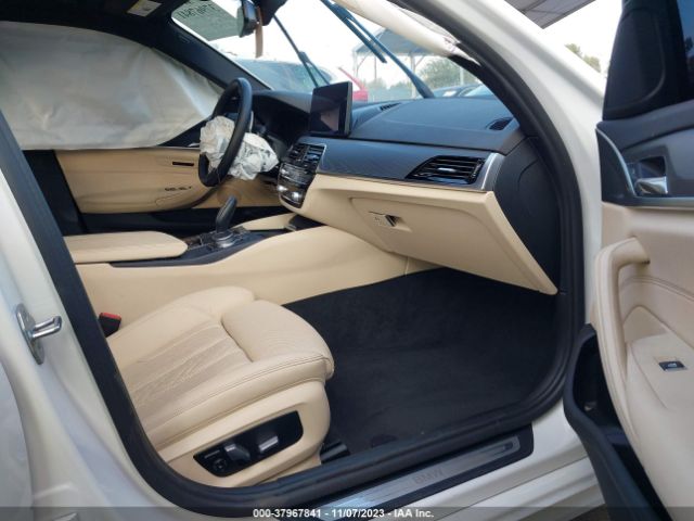 WBA53BH01NWX53258 BMW 5 Series 530i
