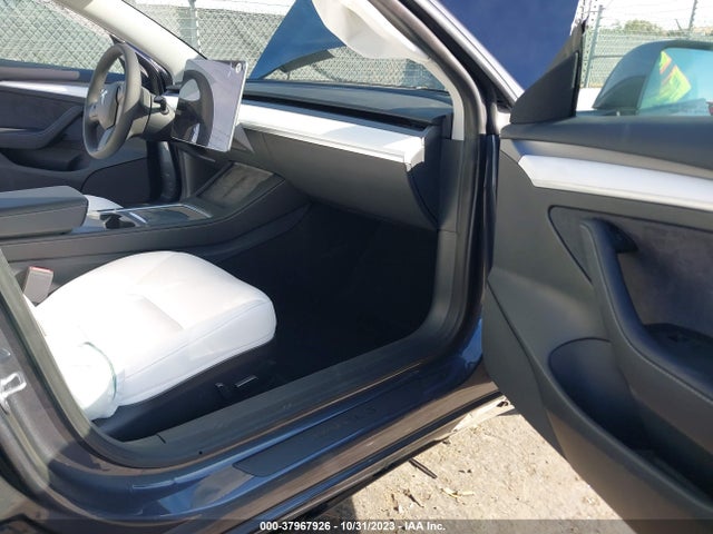 Tesla Model 3 Long Range Dual Motor 2023 5YJ3E1EB4PF651285 Image 5