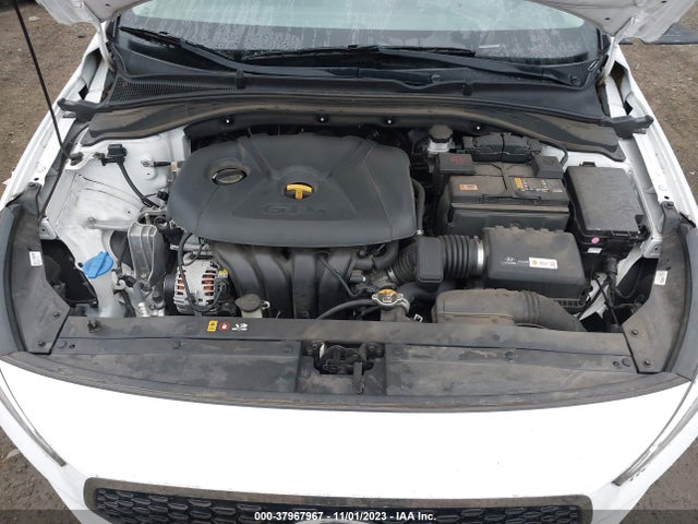 2018 HYUNDAI ELANTRA GT VIN: KMHH35LEXJU009213