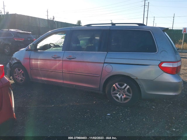 2005 HONDA ODYSSEY EX VIN: 5FNRL38415B128196