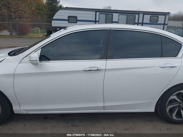 2016 HONDA ACCORD EX-L VIN: 1HGCR2F89GA136385