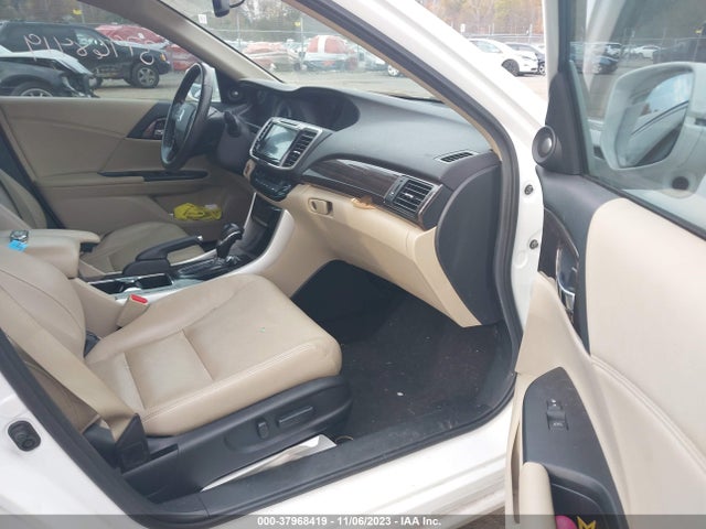 2016 HONDA ACCORD EX-L VIN: 1HGCR2F89GA136385