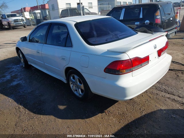 2001 HONDA ACCORD SDN EX W/LEATHER VIN: 1HGCG16581A017384