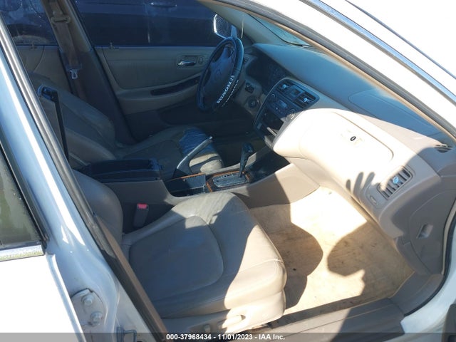 2001 HONDA ACCORD SDN EX W/LEATHER VIN: 1HGCG16581A017384