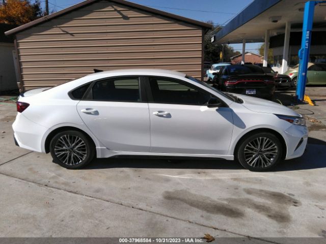 3KPF54AD6NE459407 KIA Forte Gt-line