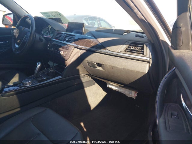 WBA3A5C52FF610029 BMW 328I