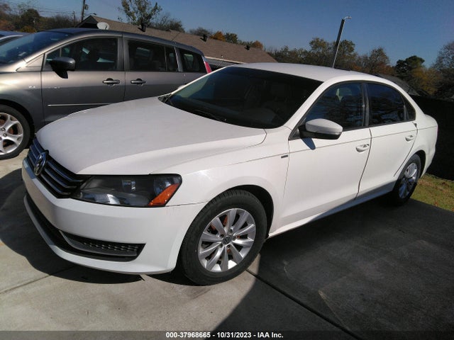 1VWAS7A33EC103884 Volkswagen Passat 1.8t Wolfsburg Edition