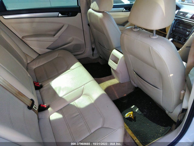 1VWAS7A33EC103884 Volkswagen Passat 1.8t Wolfsburg Edition