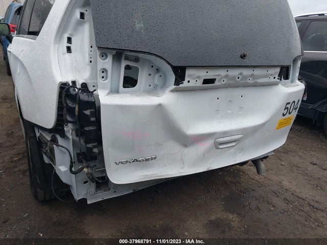 2C4RC1CG5LR250809 Chrysler Voyager Lx