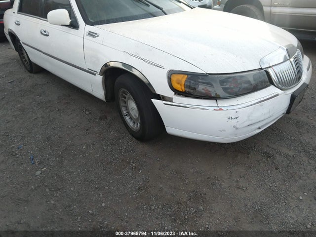 1998 LINCOLN TOWN CAR EXECUTIVE VIN: 1LNFM81WXWY724459