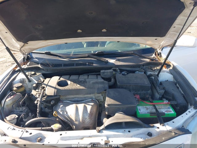 2011 TOYOTA CAMRY LE VIN: 4T1BF3EK4BU701974