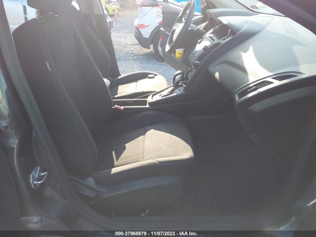 2017 FORD FOCUS SE VIN: 1FADP3K22HL216347