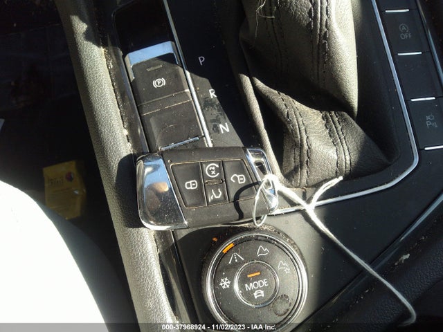 3VV4B7AX7LM062658 Volkswagen Tiguan Sel Premium R-line