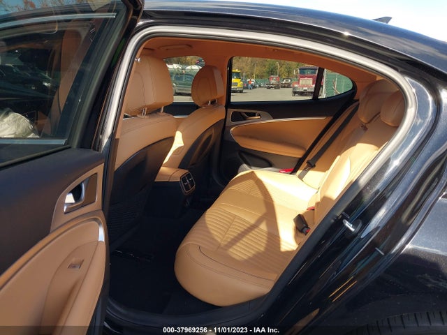 KMTG54TE0NU082523 Genesis G70 3.3t Awd