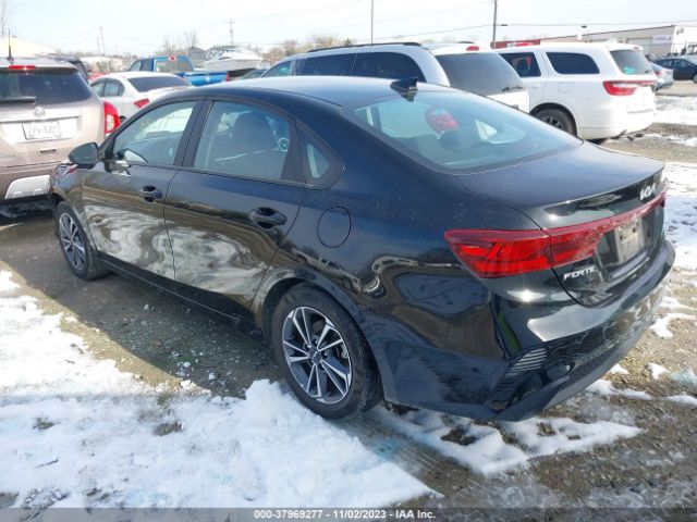 3KPF24AD8NE433030 KIA Forte Lxs