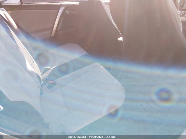 2018 TOYOTA RAV4 XLE/ADVENTURE VIN: JTMRFREV3JJ193593