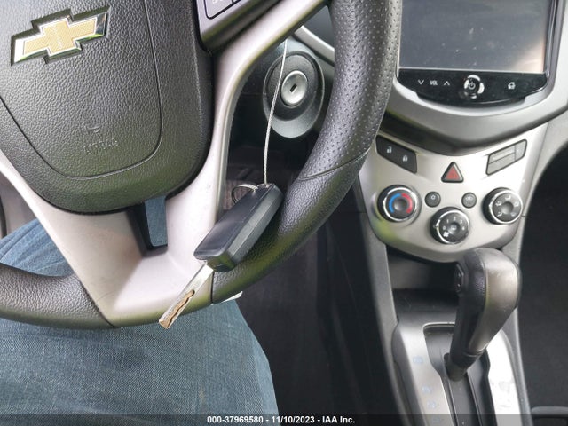 Chevrolet Sonic Lt Auto 2015 1G1JC5SB6F4157503 Image 11