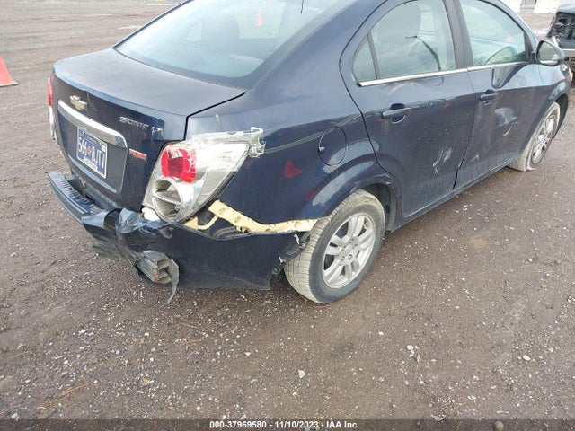 Chevrolet Sonic Lt Auto 2015 1G1JC5SB6F4157503 Image 6