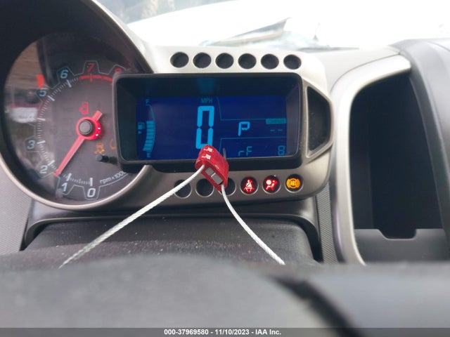 Chevrolet Sonic Lt Auto 2015 1G1JC5SB6F4157503 Image 7