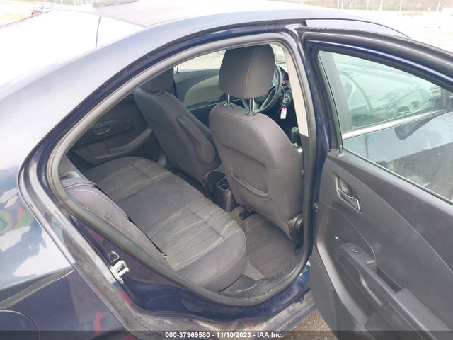 Chevrolet Sonic Lt Auto 2015 1G1JC5SB6F4157503 Image 8