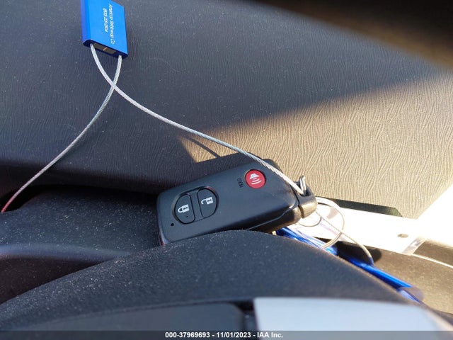 Toyota Prius Three 2014 JTDKN3DU6E1741764 Image 11