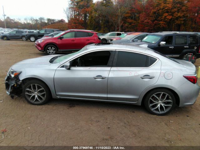 19UDE2F76LA008462 Acura Ilx Technology Package/premium Package