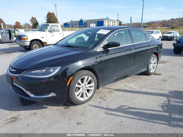 Chrysler 200 Limited 2015 1C3CCCAB4FN657857 Image 2