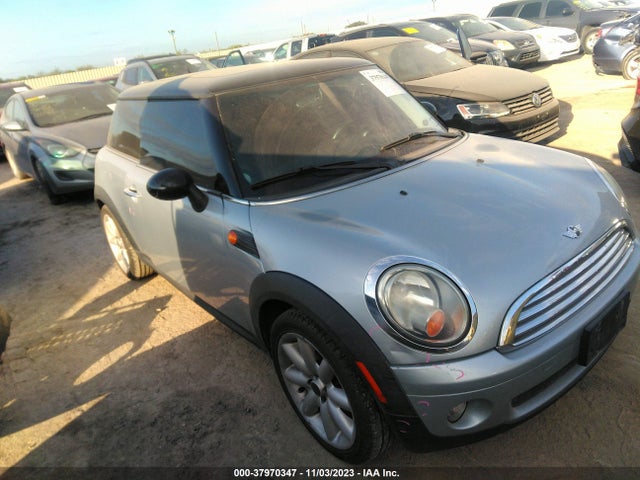 2007 MINI COOPER WMWMF33517TU60752 Photo 0