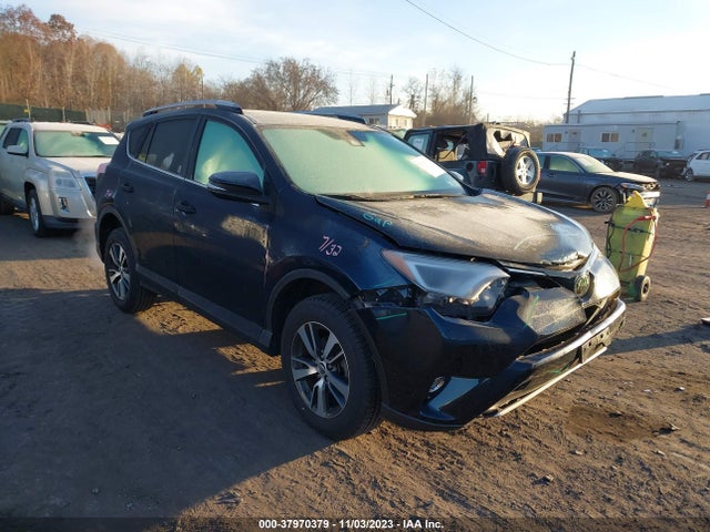 2018 TOYOTA RAV4 XLE/ADVENTURE VIN: 2T3RFREV6JW815458