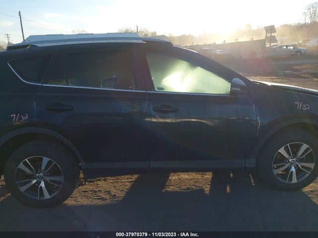 2018 TOYOTA RAV4 XLE/ADVENTURE VIN: 2T3RFREV6JW815458