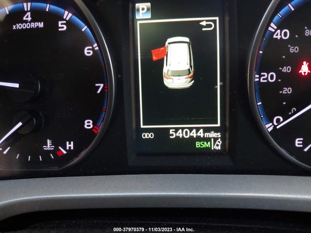 2018 TOYOTA RAV4 XLE/ADVENTURE VIN: 2T3RFREV6JW815458