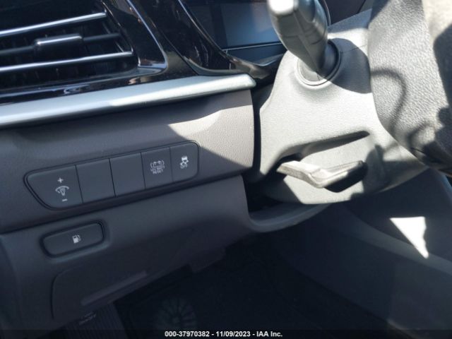KNDCB3LC3N5515776 KIA NIRO LX