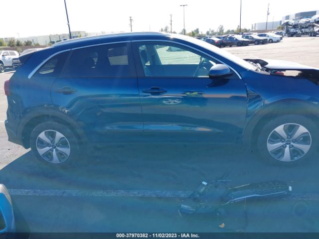 KNDCB3LC3N5515776 KIA NIRO LX