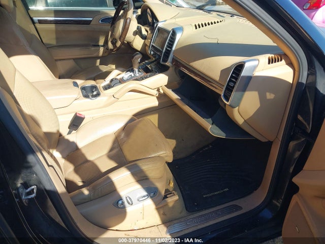 2011 PORSCHE CAYENNE WP1AB2A24BLA43332 Photo 4