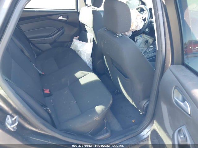 2016 FORD FOCUS SE VIN: 1FADP3F20GL252319