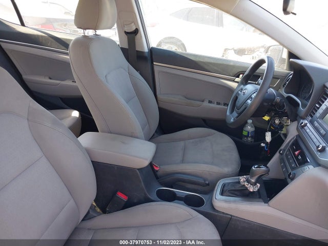 2017 HYUNDAI ELANTRA SE VIN: 5NPD74LF4HH100542