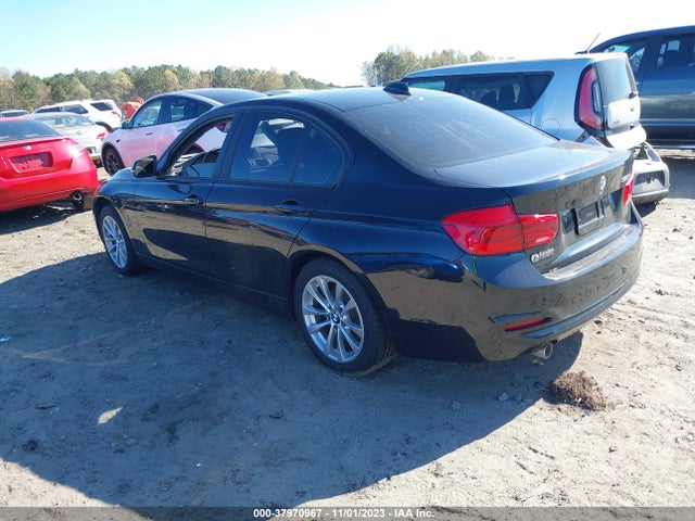 BMW 320i 2018 WBA8A9C57JAH13727 Image 3