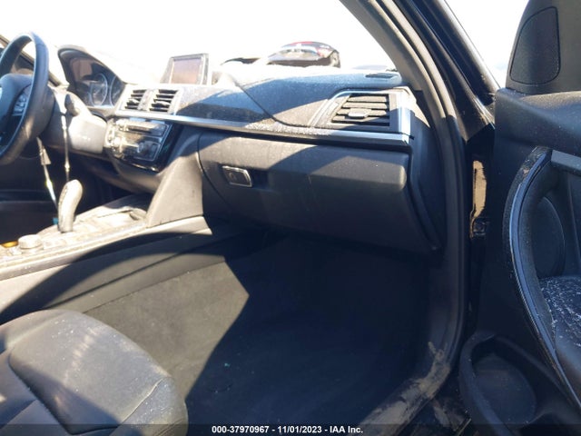 BMW 320i 2018 WBA8A9C57JAH13727 Image 5