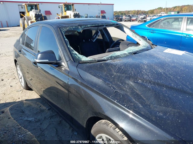 BMW 320i 2018 WBA8A9C57JAH13727 Image 6